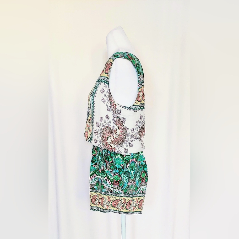 Umgee Sleeveless Paisley Shorts Romper Size Small Green Beige - Picture 4 of 7